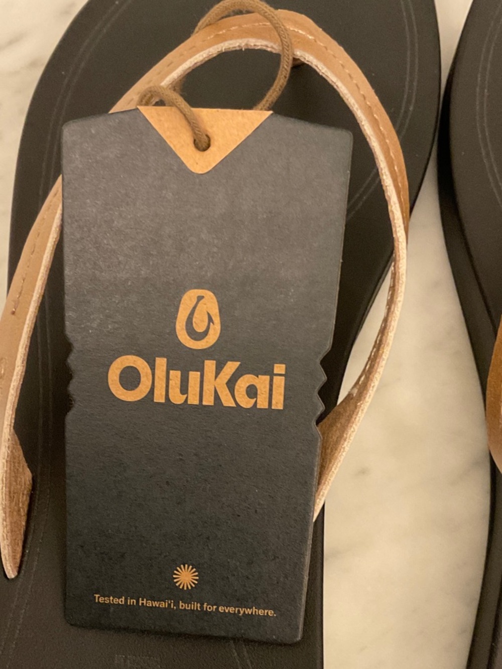 OluKai Women’s Lalahi Flip Flops in Copper/Lava Rock in Size 10 - Picture 5 of 7